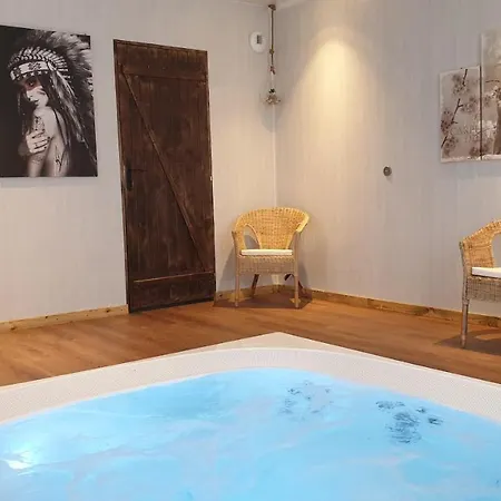 埃唐斯杜姆林露营地 Suzy